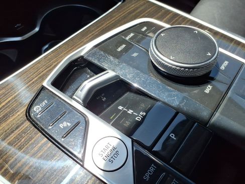 Used 2023 BMW X7 xDrive40i AWD/4WD image 7