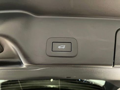 Used 2024 Land Rover Range Rover Evoque S AWD/4WD image 31