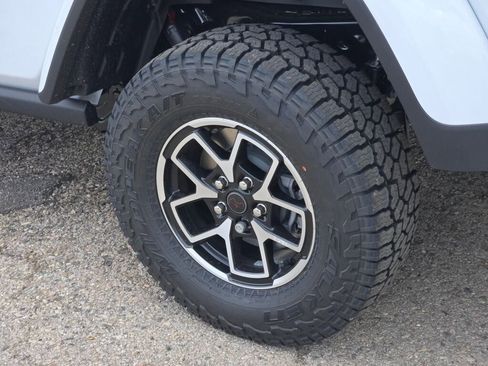 New 2026 Jeep Gladiator Rubicon AWD/4WD image 15
