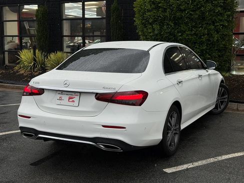 Used 2022 Mercedes-Benz E 350 4MATIC Sedan image 12