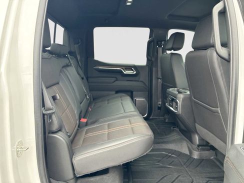 Certified 2023 Chevrolet Silverado 1500 High Country w/ Technology Package image 27