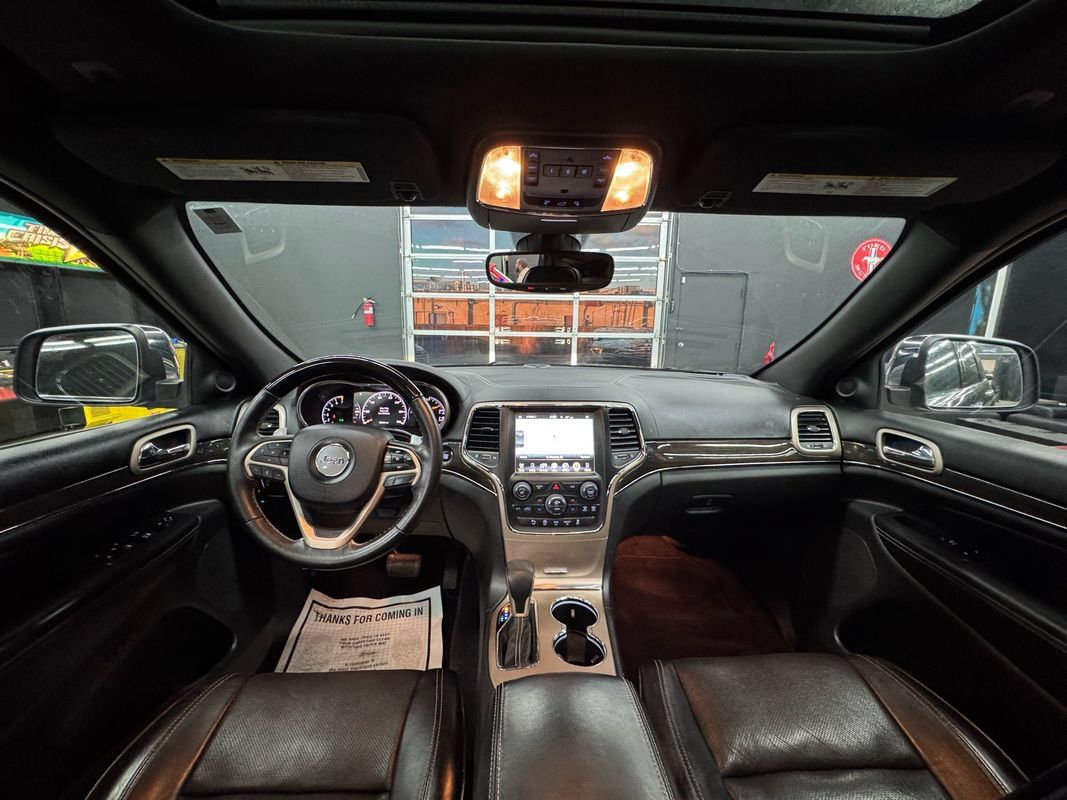 Used 2017 Jeep Grand Cherokee Overland AWD/4WD image 35