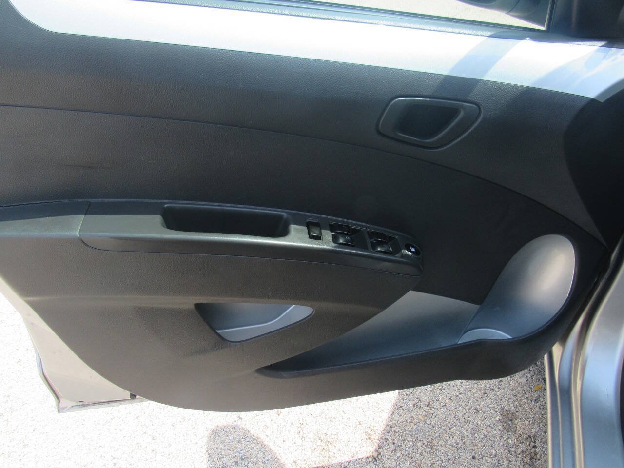Used 2015 Chevrolet Spark LS FWD image 26