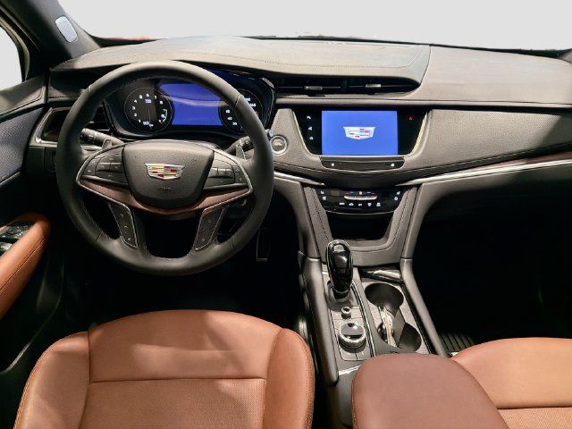 Used 2025 Cadillac XT5 Sportv w/ Technology Package AWD/4WD image 21