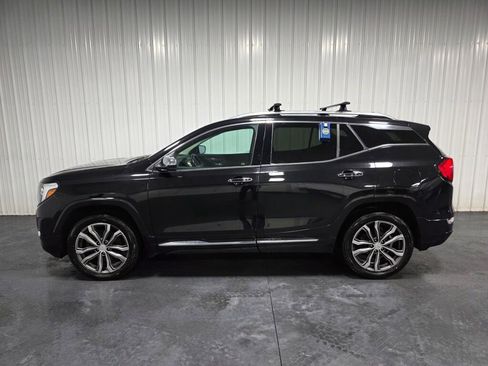 Used 2019 GMC Terrain Denali w/ GMC Pro Grade Package AWD/4WD image 4