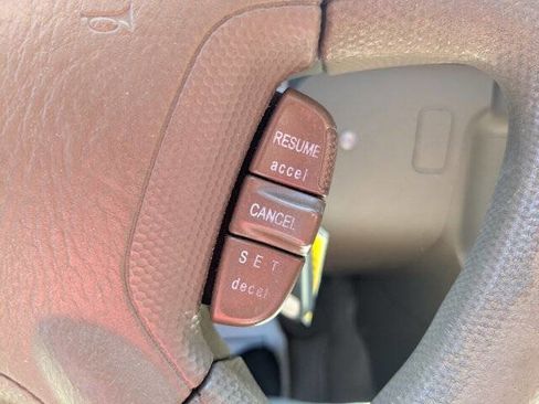 Used 2002 Honda CR-V LX image 17