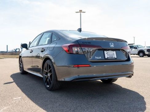 Used 2025 Honda Civic Sport image 5