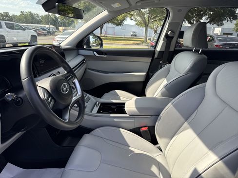 Used 2025 Hyundai Palisade SEL FWD image 13