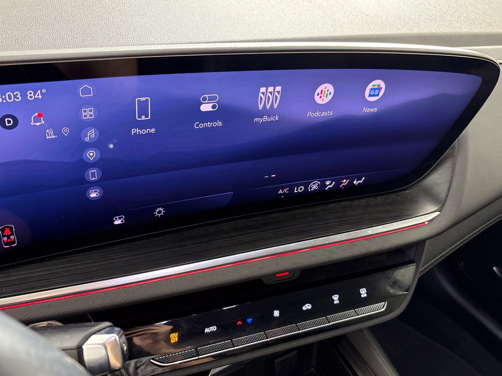 Certified 2024 Buick Envision Preferred AWD/4WD image 40