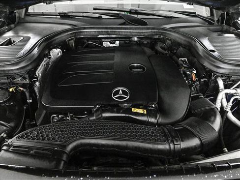 Used 2022 Mercedes-Benz GLC 300 4MATIC image 25