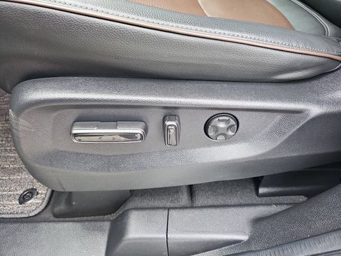 Used 2025 Honda Odyssey Elite image 36