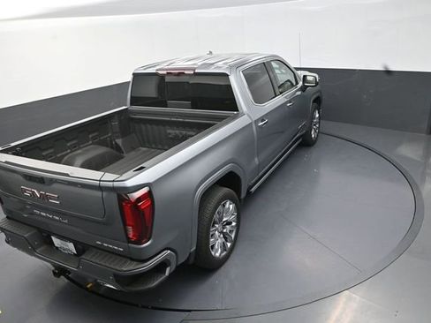 Used 2025 GMC Sierra 1500 Denali w/ Denali Reserve Package AWD/4WD image 18