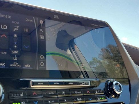 Used 2020 Toyota Highlander Limited image 28