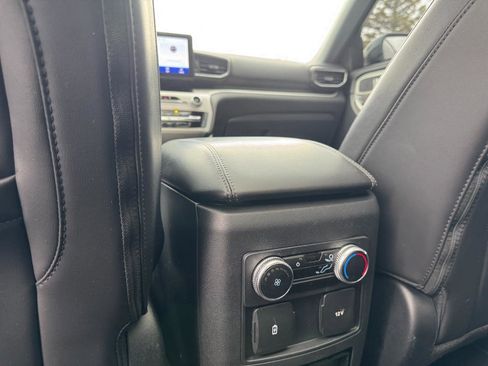 Used 2023 Ford Explorer XLT w/ Equipment Group 202A AWD/4WD image 19