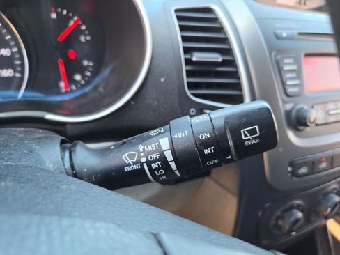 Used 2015 Kia Sorento LX FWD image 23