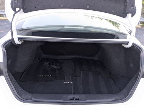 Used 2022 Nissan Sentra SV FWD image 23