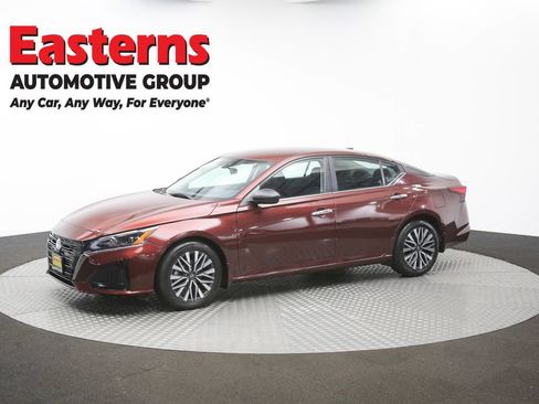 Used 2024 Nissan Altima 2.5 SV FWD image 55
