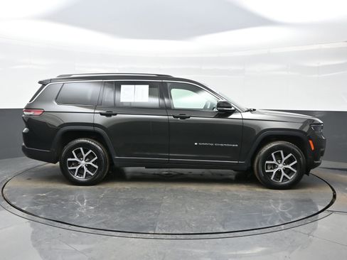 Used 2023 Jeep Grand Cherokee L Limited image 7