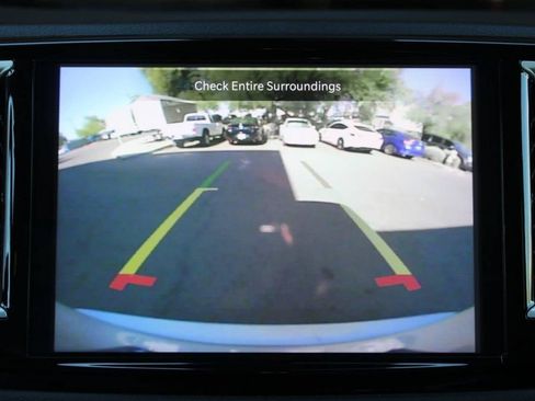 Used 2024 Chrysler Pacifica Touring-L FWD image 26
