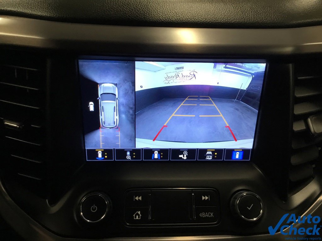 Used 2022 GMC Acadia AT4 w/ Technology Package AWD/4WD image 50