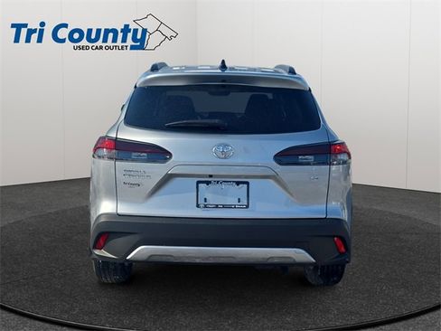 Certified 2026 Toyota Corolla Cross LE image 6