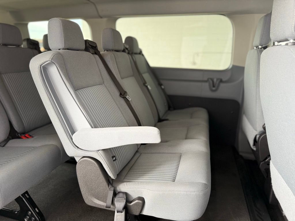 Used 2015 Ford Transit 150 XLT RWD image 21