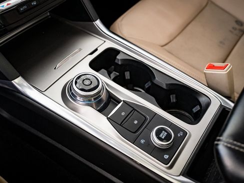 Used 2021 Ford Explorer Limited w/ Equipment Group 301A image 35