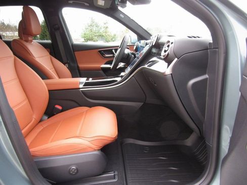 New 2026 Mercedes-Benz GLC 300 4MATIC image 18