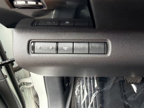 Used 2024 Nissan Pathfinder SV w/ Black Appearance Package FWD image 15