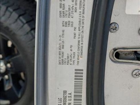 Used 2021 RAM 1500 Classic SLT image 24