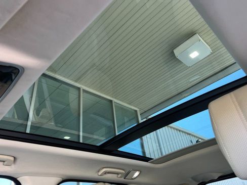 Used 2014 Land Rover Range Rover Sport HSE image 28