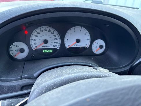 Used 2005 Dodge Grand Caravan SXT FWD image 13