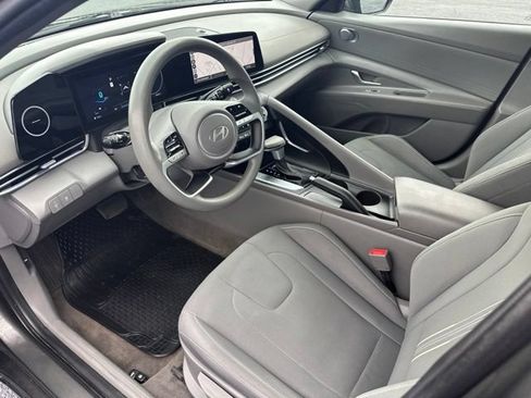 Used 2024 Hyundai Elantra SEL FWD image 10
