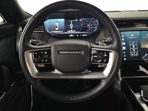 Used 2025 Land Rover Range Rover SE image 22