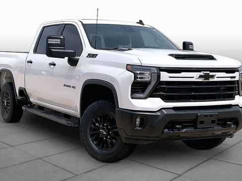 Used 2024 Chevrolet Silverado 2500 LT w/ Z71 Sport Edition AWD/4WD image 3