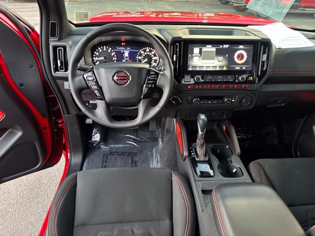 Used 2025 Nissan Frontier PRO-4X AWD/4WD image 33