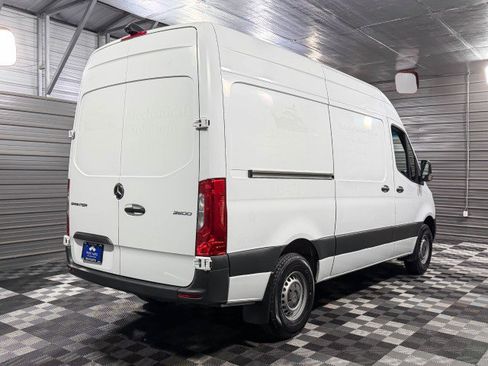 Used 2020 Mercedes-Benz Sprinter 2500 image 5