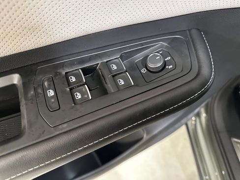 New 2026 Volkswagen Atlas Cross Sport SEL Premium R-Line AWD/4WD image 19