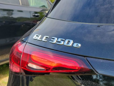 Used 2025 Mercedes-Benz GLC 350e 4MATIC image 17