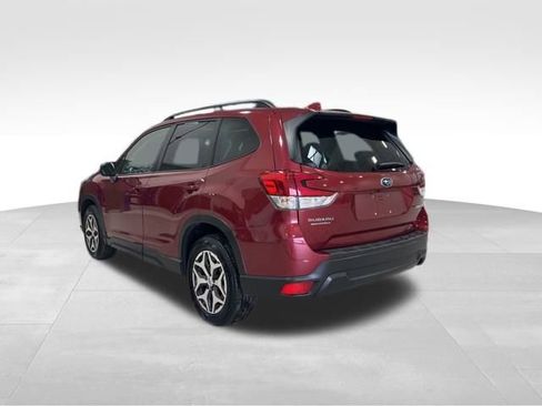 Used 2021 Subaru Forester Premium image 14