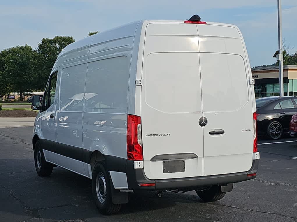 Used 2026 Mercedes-Benz Sprinter 2500 image 3