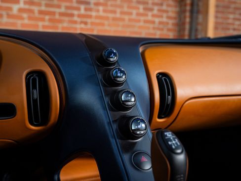Used 2023 Bugatti Chiron AWD/4WD image 22