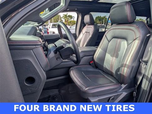 Used 2023 Ford Expedition Max Limited image 4