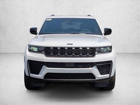New 2026 Jeep Grand Cherokee Altitude AWD/4WD image 6