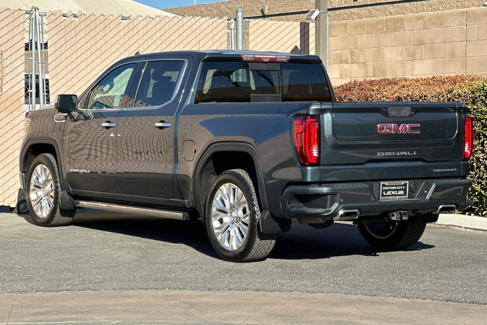 Used 2020 GMC Sierra 1500 Denali w/ Denali Ultimate Package AWD/4WD image 6