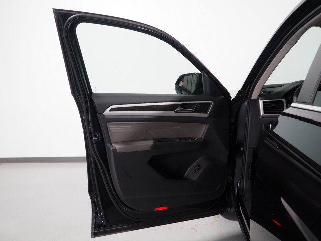 Used 2022 Volkswagen Atlas FWD SE V6 w/ Technology image 41