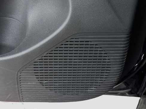 Certified 2025 Hyundai Kona SEL image 19