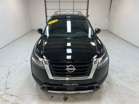 Used 2023 Nissan Pathfinder SL image 7