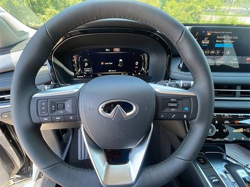 New 2026 INFINITI QX60 Luxe w/ Family Package image 18