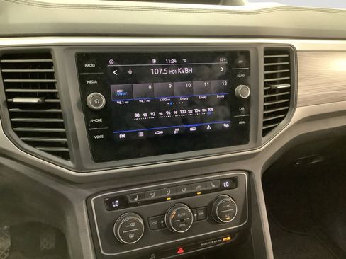 Used 2021 Volkswagen Atlas Cross Sport SE FWD image 21